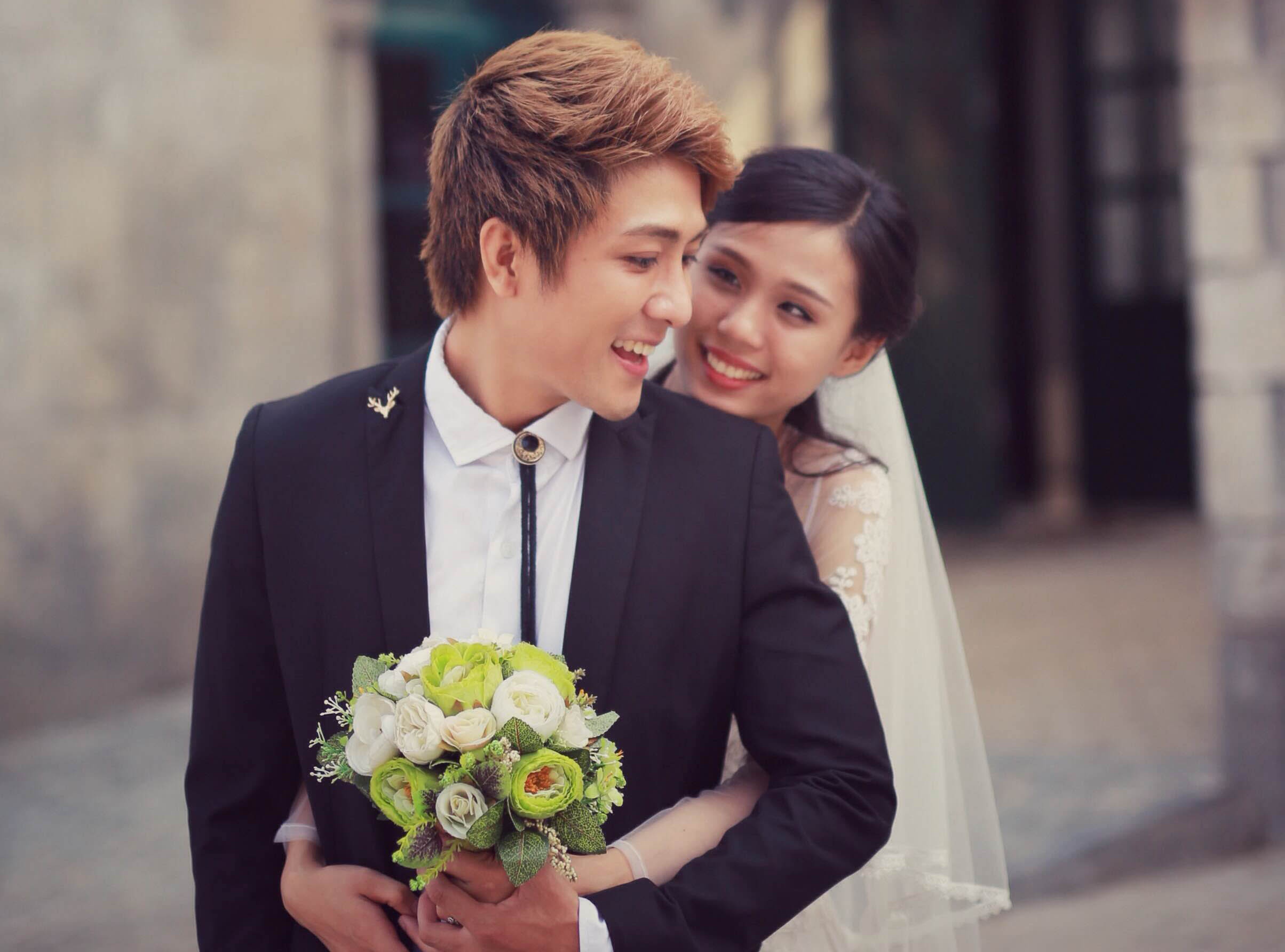 Huy Nam (La Thang) lam dam cuoi trong MV hinh anh