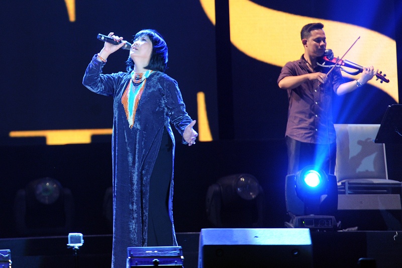 Ru ta ngam ngui - Cam Van hinh anh