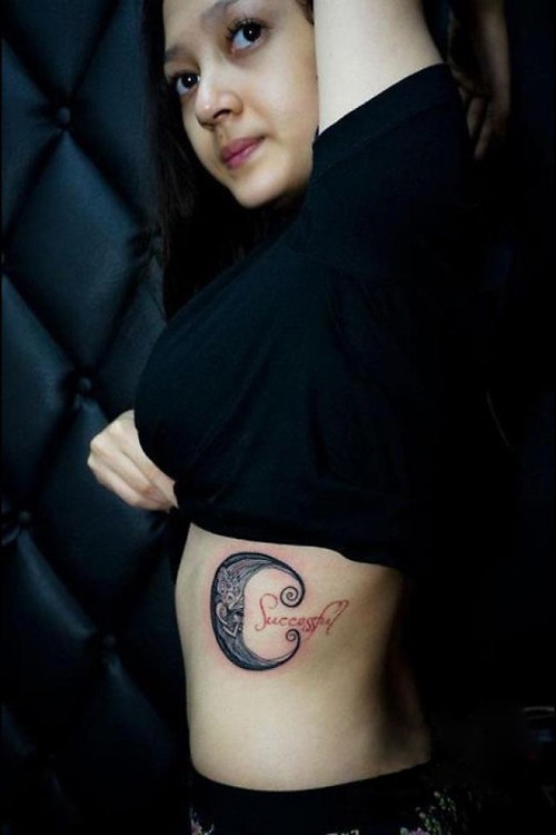 Bảo Anh quan điểm: “Xăm hình không phải là gái hư”. Giọng hát Anh muốn em sống sao sở hữu đến 7 hình xăm. Trong một lần phỏng vấn với phóng viên Thế giới văn hoá, Bảo Anh đã chia sẻ: “Năm 18 tuổi, tôi xăm hình lần đầu tiên. Về nhà, tôi không dám nói với mẹ nhưng không thể giấu là được. Hơn một tuần sau, mẹ biết và buồn bã, lo lắng con gái mẹ đua đòi, trở thành “côn đồ”. Tôi đã giải thích cho mẹ về ý nghĩa hình xăm và chứng minh cho mẹ thấy hình xăm không đánh giá được một người hư hay ngoan. Sau đó, mẹ không còn bất ngờ khi thấy tôi có thêm nhiều hình xăm mới”.