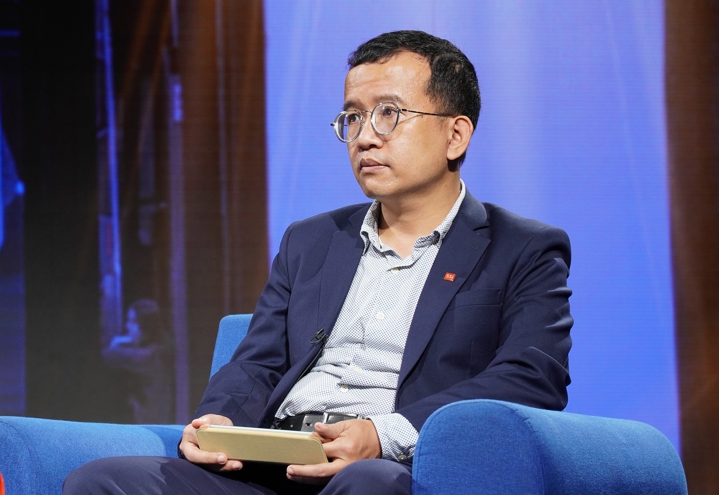 chung khoan,  suy thoai,  ban thao anh 1