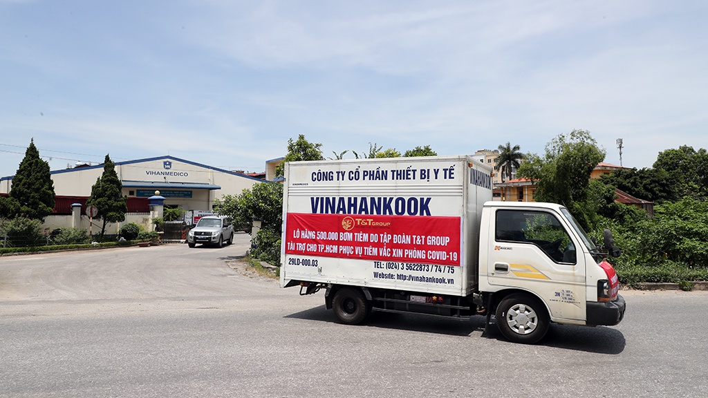 Bom kim tiem,  chien dich tiem chung,  mau kim tiem vaccine, anh 1