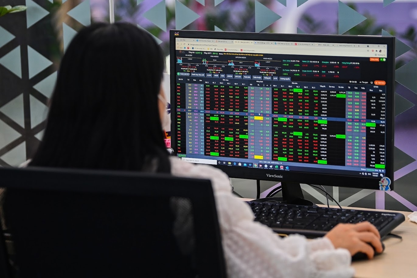 Co phieu thep, hang khong day song hinh anh