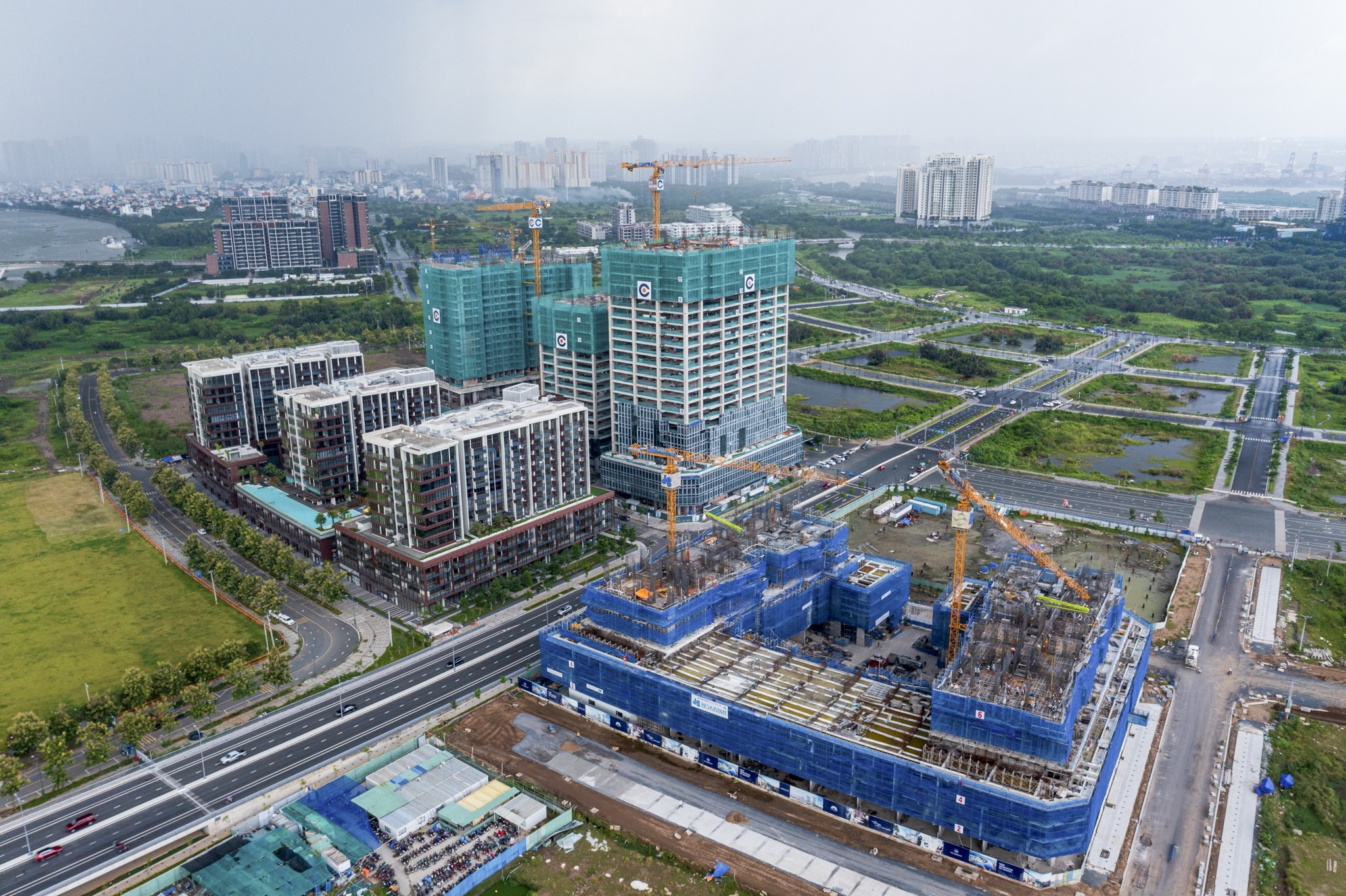 xay dung,  Coteccons,  Hoa Binh anh 2