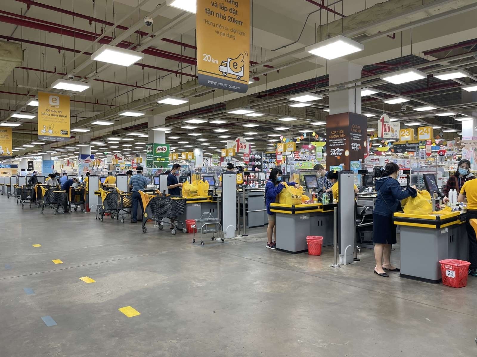 Thaco,  sieu thi Emart,  mo sieu thi anh 1