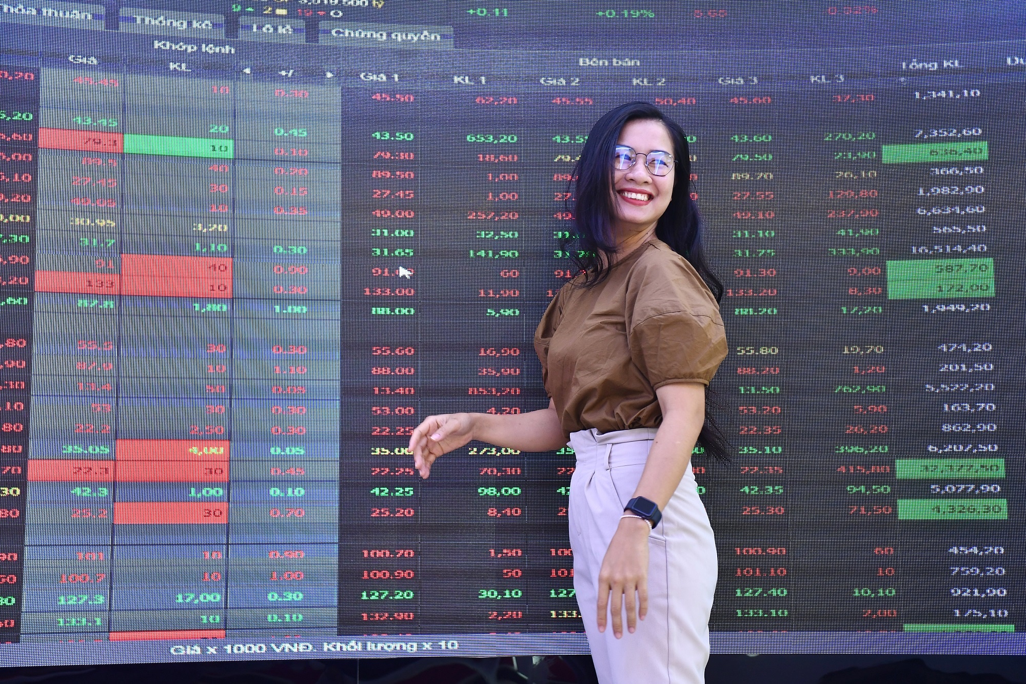 VN-Index lai lap dinh moi o 1.444 diem hinh anh