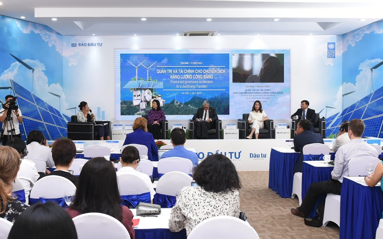 Tin dung xanh,  nguon von,  thach thuc anh 1