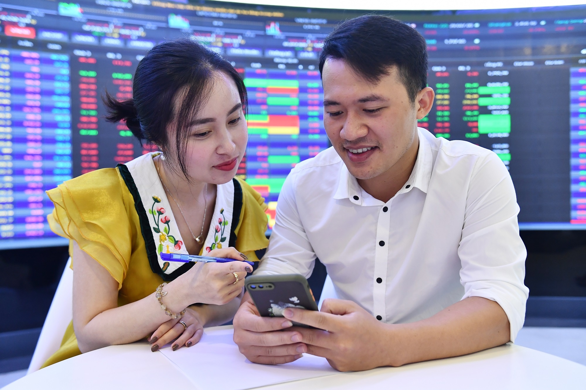 Nhom FLC Group tang tran, khop hon 170 trieu co phieu hinh anh