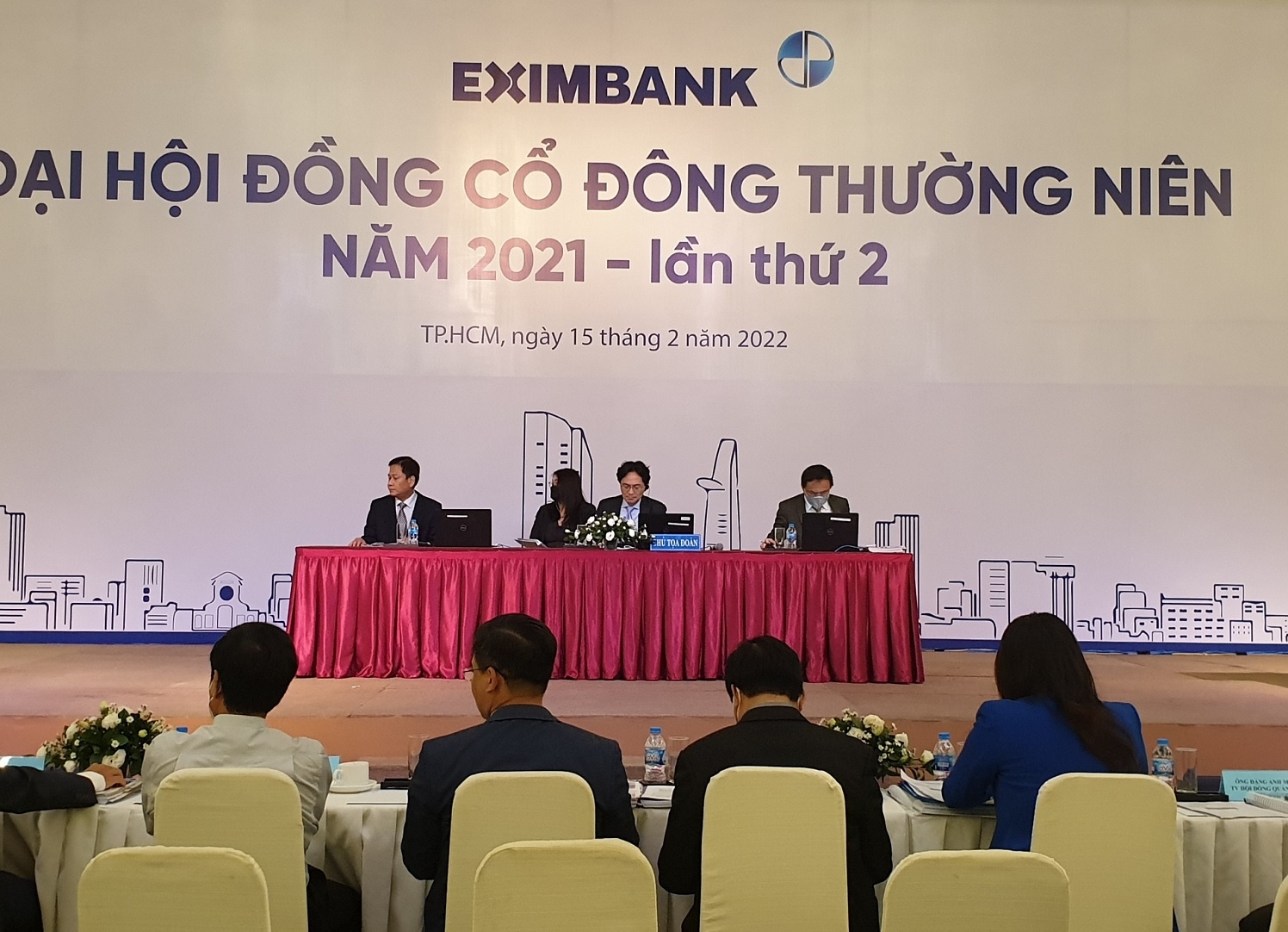 Eximbank co the chia co tuc tro lai sau 9 nam hinh anh