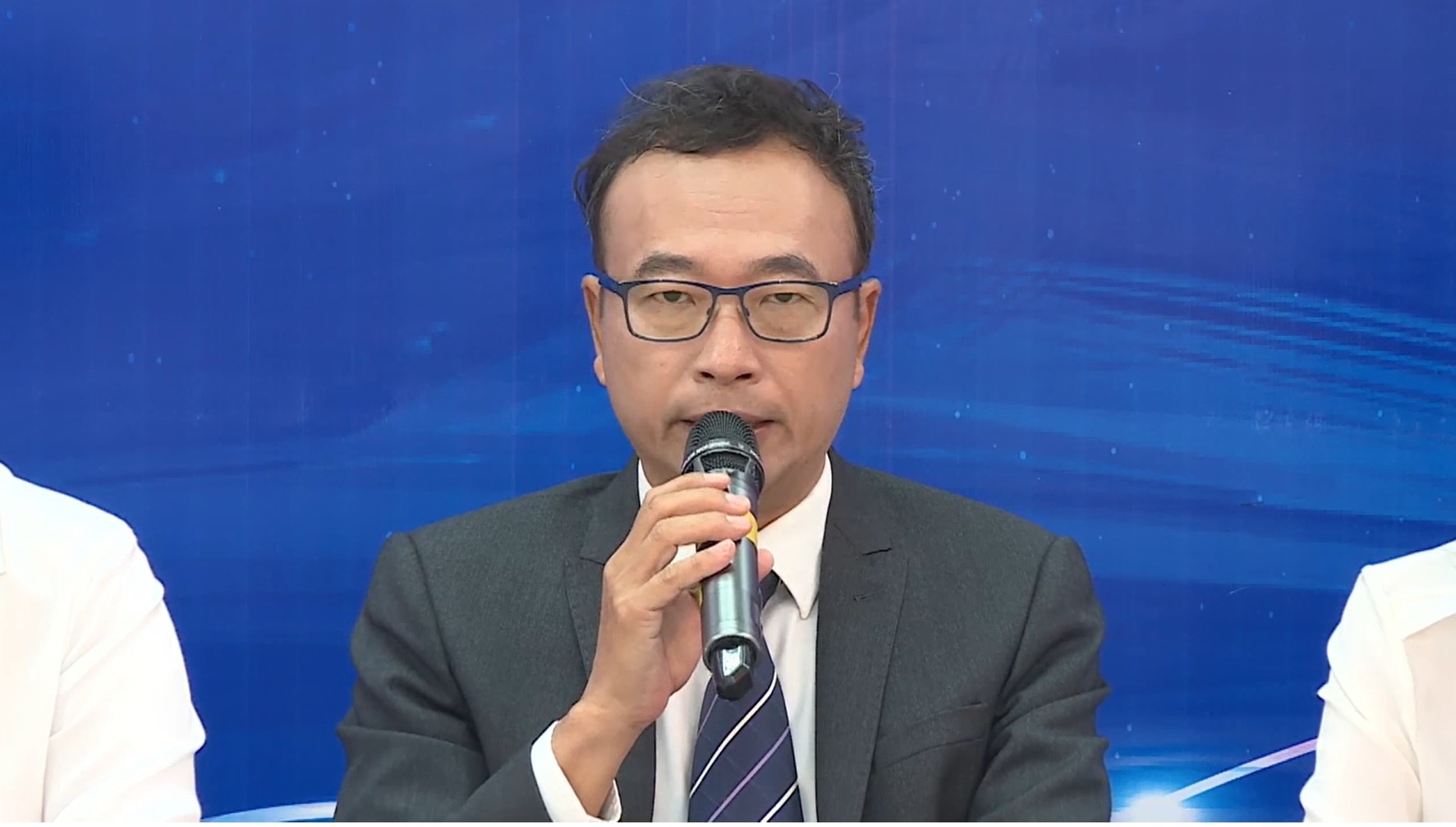 Lanh dao Digiworld cam ket khong ban co phieu hinh anh