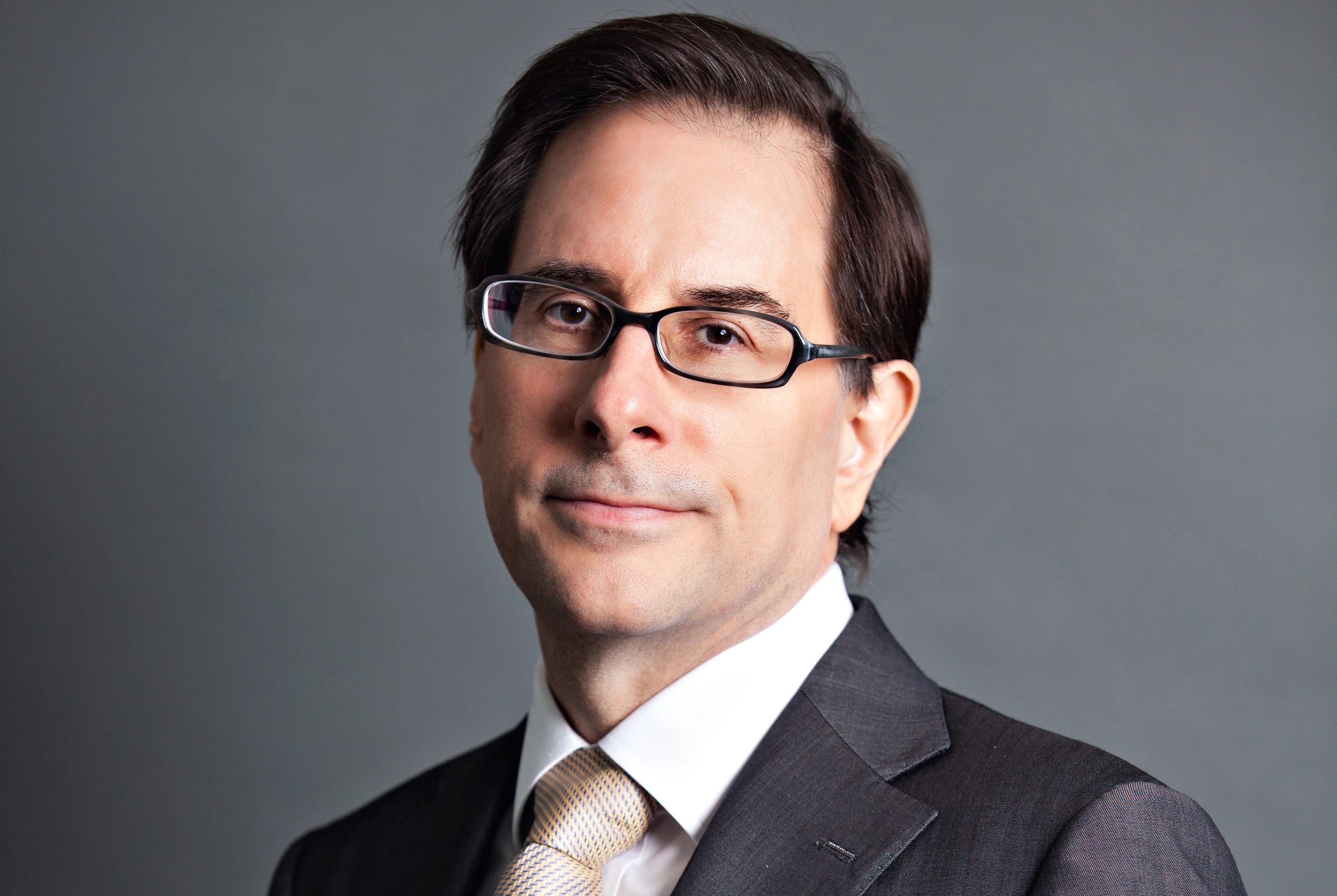 Kinh te truong VinaCapital chi ra nguyen nhan VN-Index sut giam hinh anh