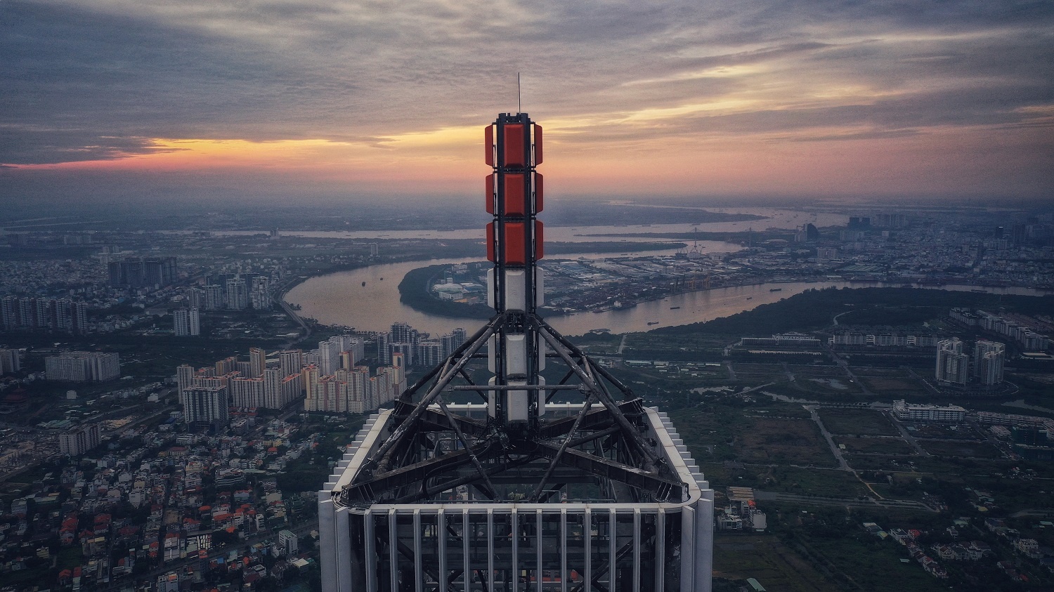 Bat dong san TP.HCM tang truong am, van thu duoc 9.800 ty tien thue hinh anh