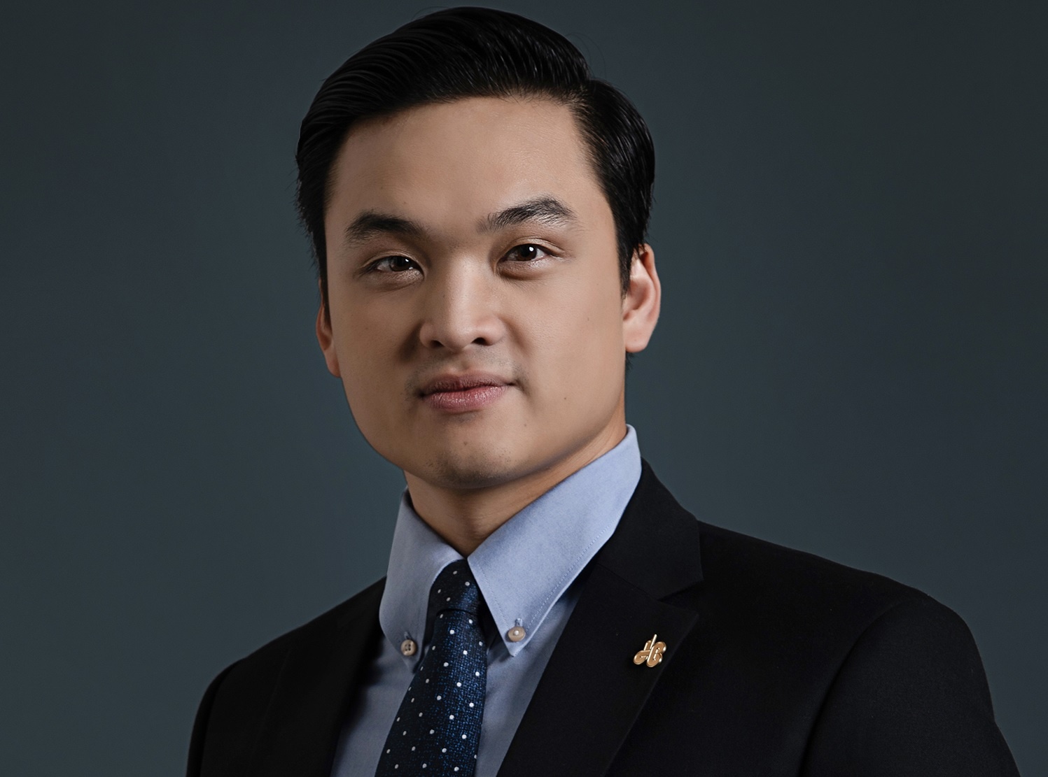 Xay dung Hoa Binh mien nhiem CEO 9X hinh anh