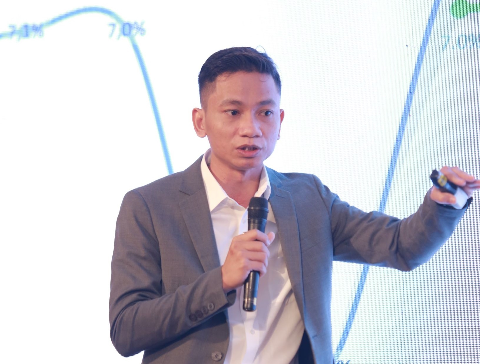 chung khoan,  chuyen gia,  dong tien anh 1