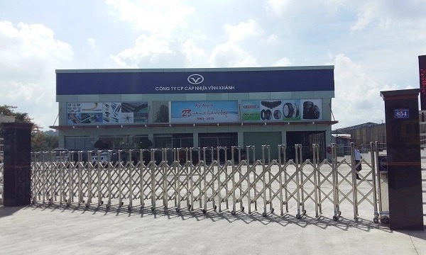 Mot cong ty niem yet mat kha nang thanh toan lai trai phieu hinh anh