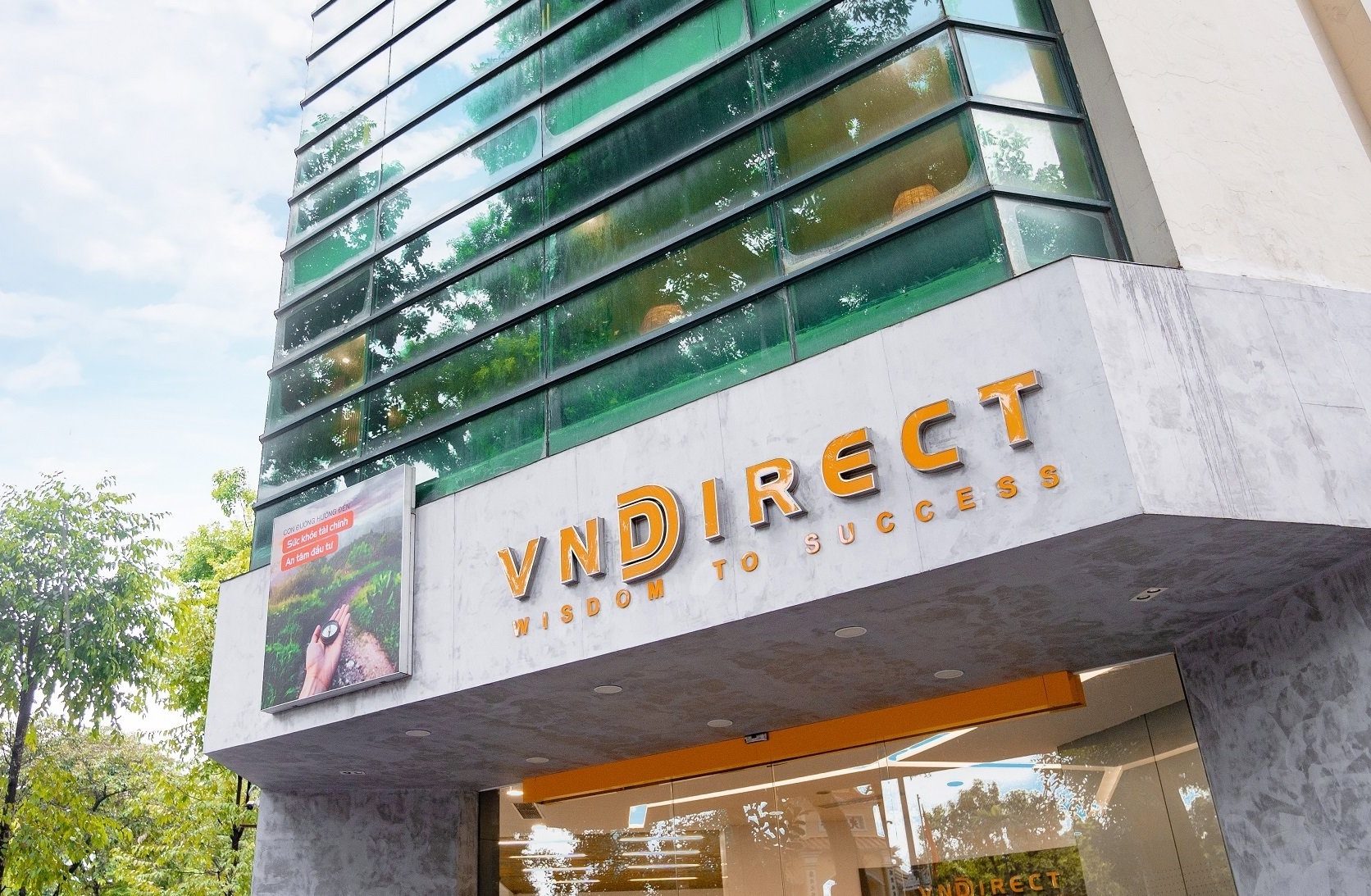 VNDirect lien tuc gia tang so huu tai Cienco4 hinh anh