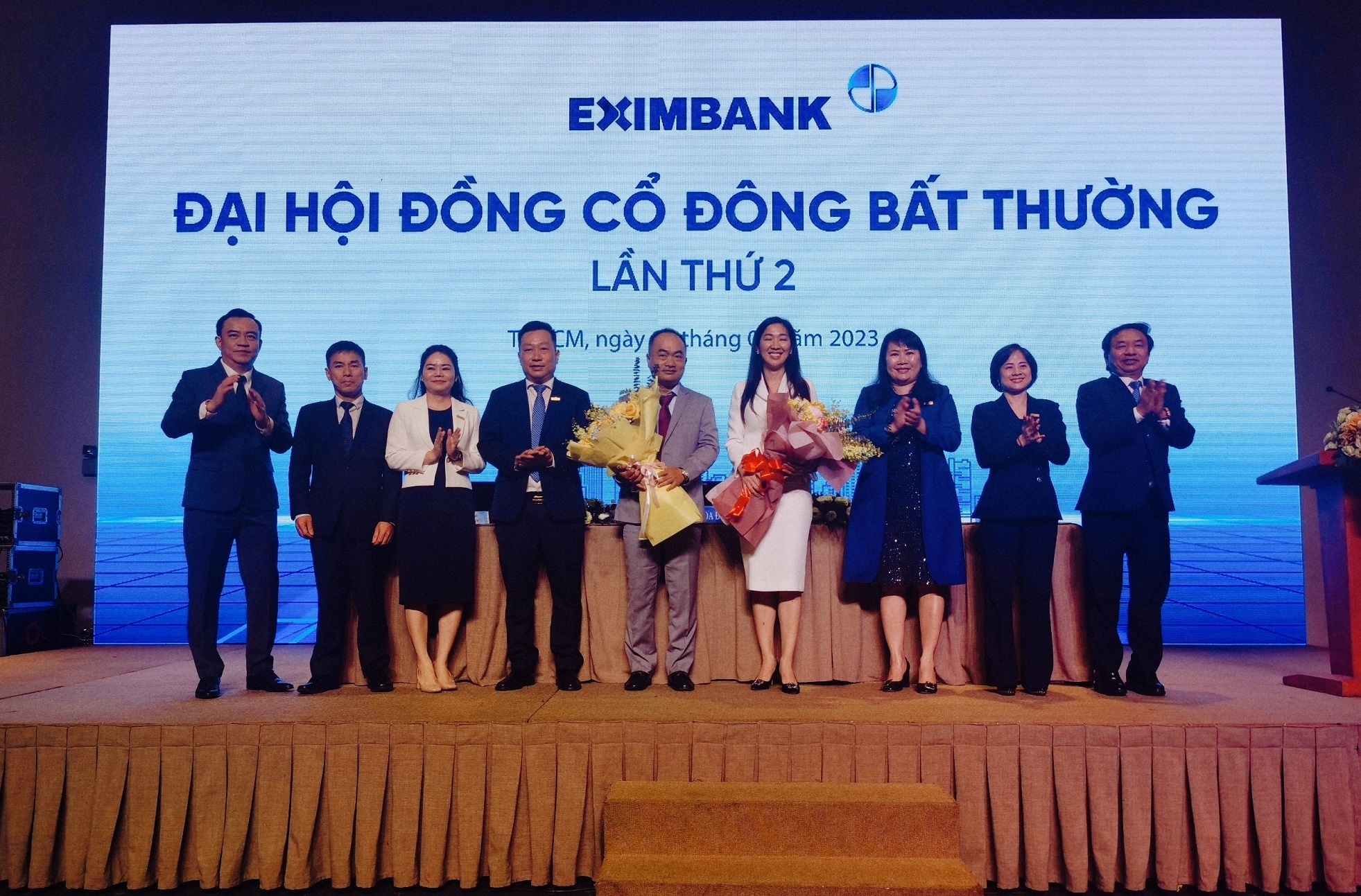 Eximbank,  ngan hang,  nhan su anh 1