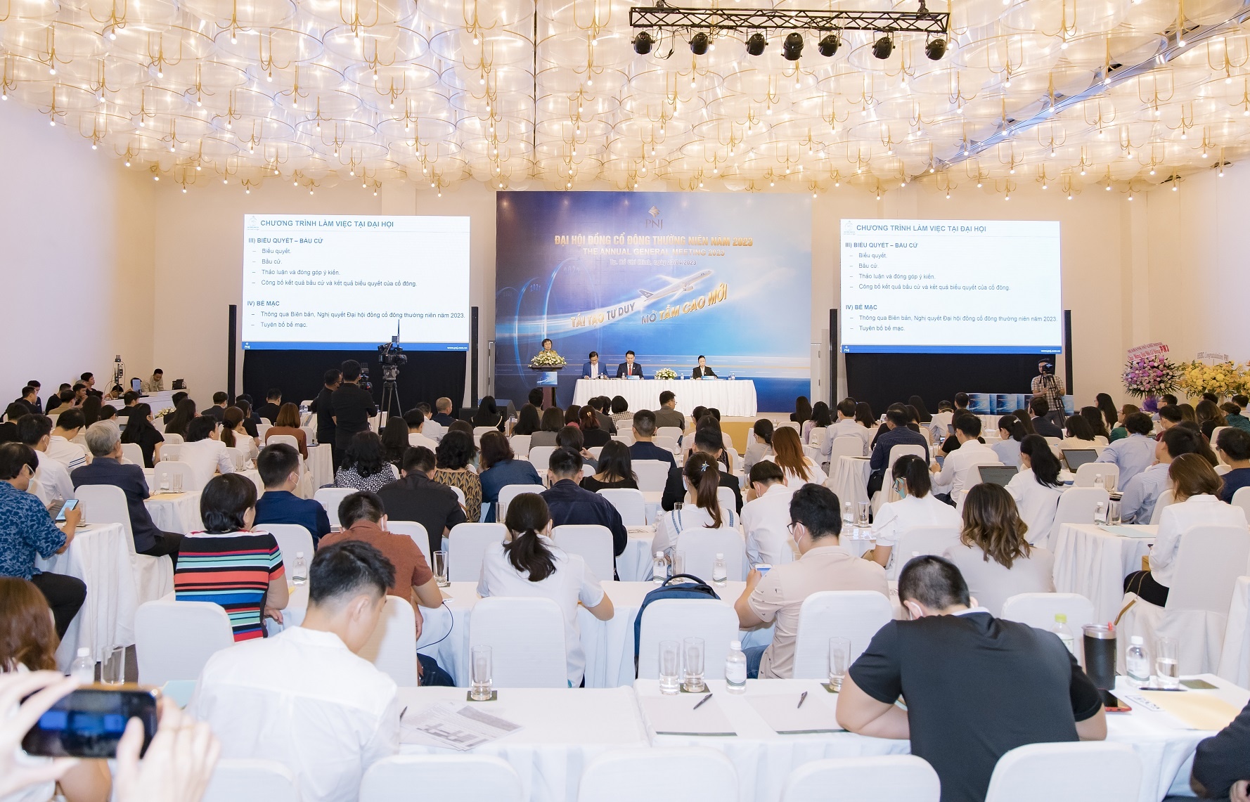 PNJ,  vang bac,  trang suc anh 1