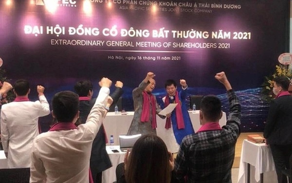 Song co phieu 'ho Apec' tung tang gia 20 lan hinh anh
