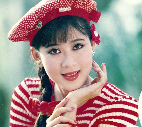 Nhung buc anh chua cong bo cua 'de nhat my nhan' Diem Huong hinh anh