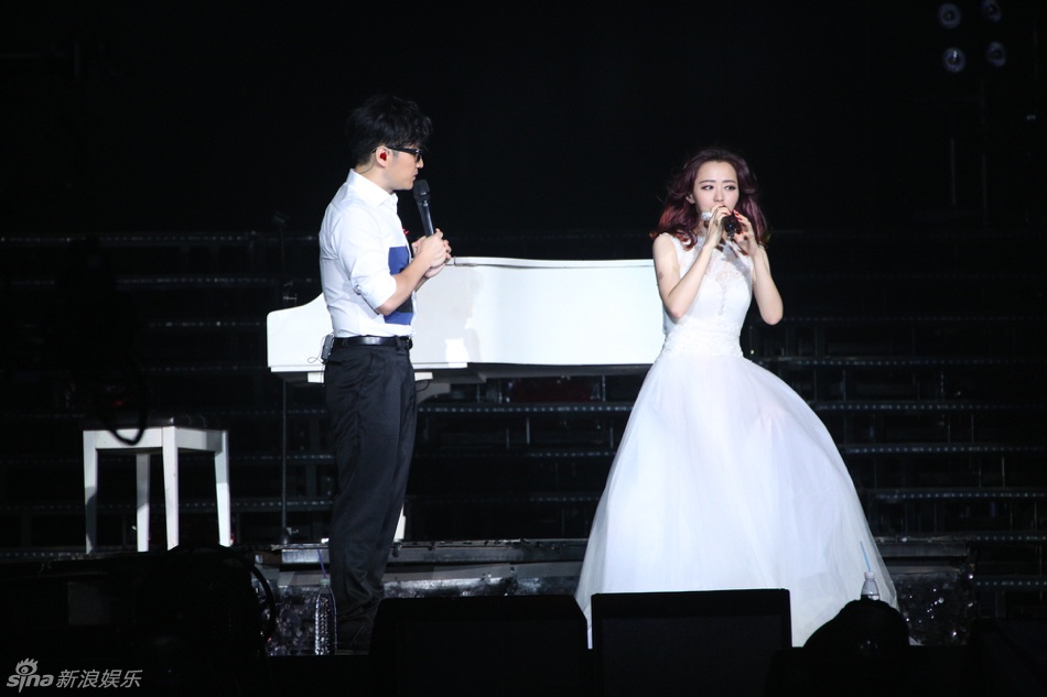 Vào tối 1/8, Trương Huệ Muội tổ chức đêm nhạc cá nhân tại Bắc Kinh (Trung Quốc) với chủ đề Bang Bang. Là Diva có tiếng của làng nhạc Đài Loan, sự có mặt của cô thu hút hàng chục nghìn khán giả.