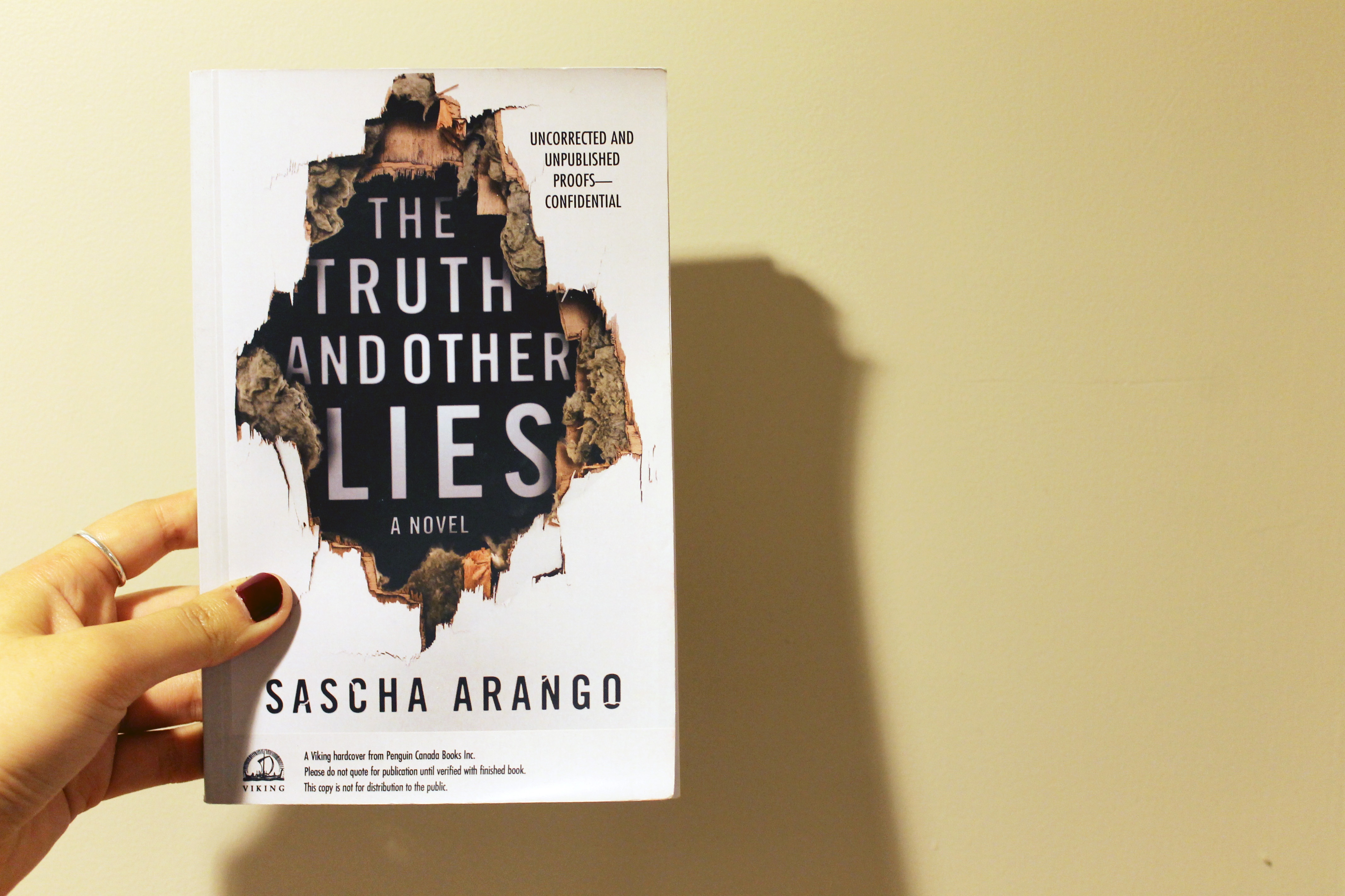 10 cuon tieu thuyet trinh tham xuat sac nhat 2015 hinh anh