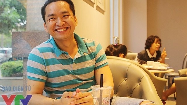 MC Hanh Phuc bi tru 50% tien luong vi su co tren song hinh anh