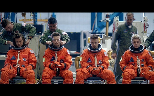 One Direction - Drag Me Down hinh anh