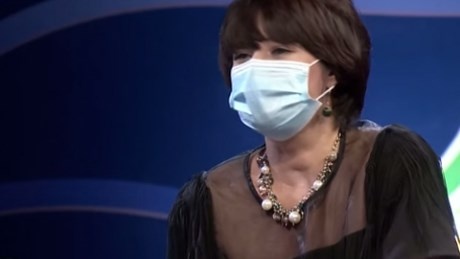 MC Diem Quynh hoa than thanh mot co gai tre vua trai qua mot cuoc dai phau hinh anh