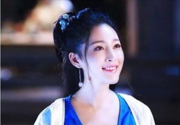 Khoanh khac khoc, cuoi rung dong long nguoi cua sao Hoa ngu hinh anh