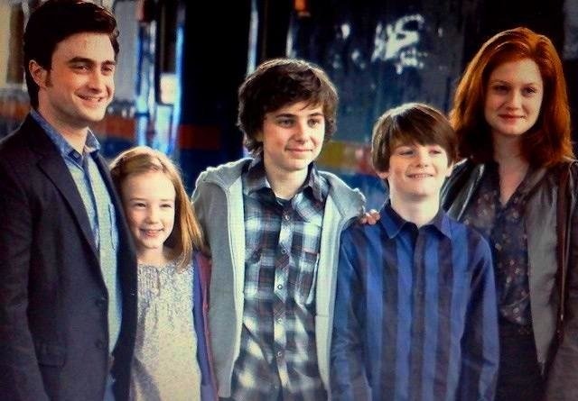 ​Con trai Harry Potter bat dau di hoc hinh anh