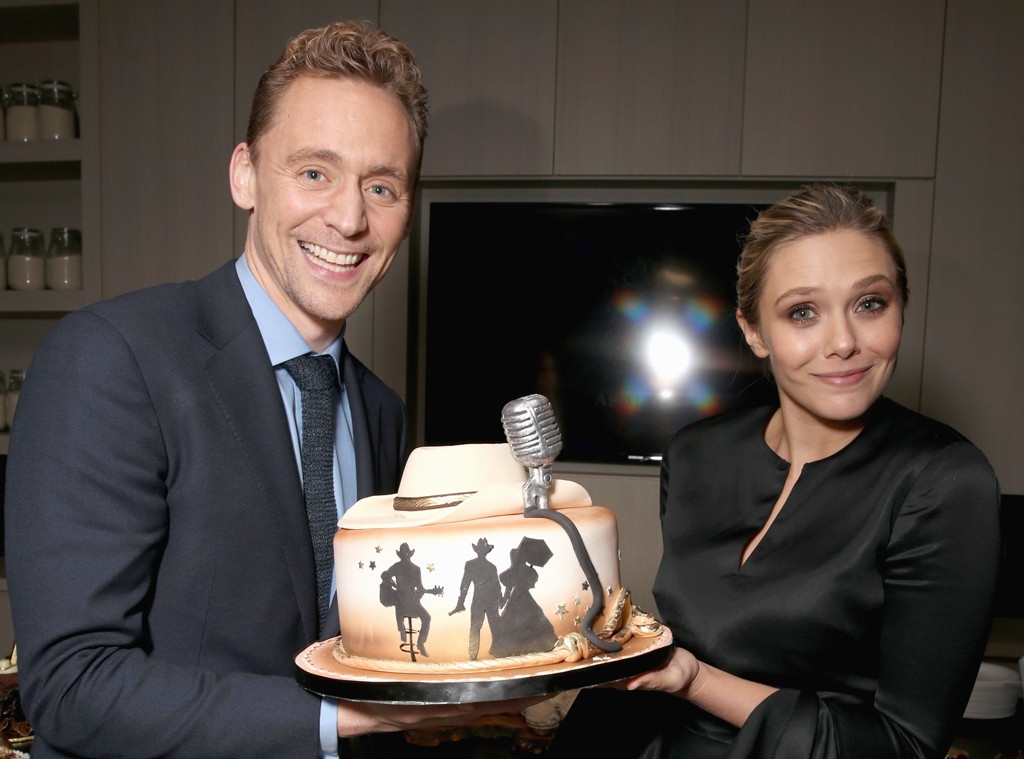 Loki hen ho Scarlet Witch tren tham do hinh anh