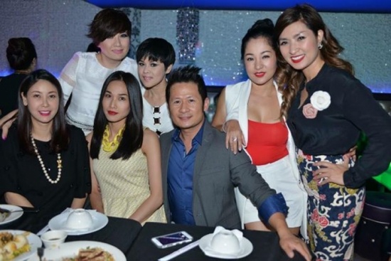 Nhung moi tinh tay 3 dang nguong mo o showbiz hinh anh