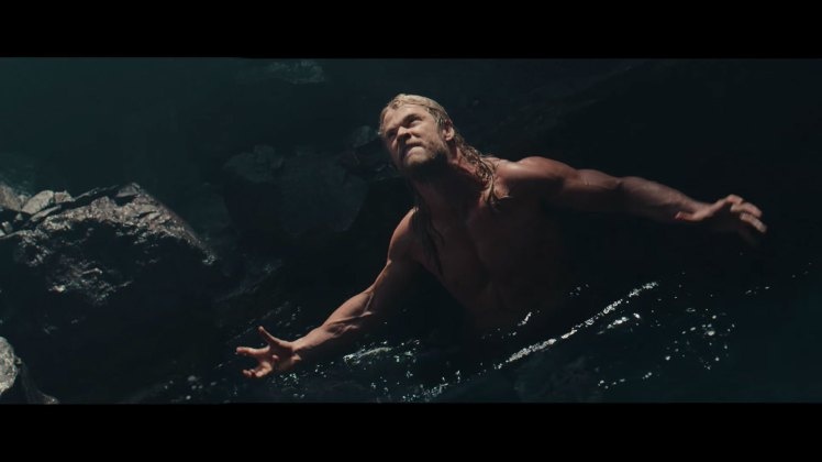 Canh quay cua Thor bi cat trong Avengers: Age of Ultron hinh anh