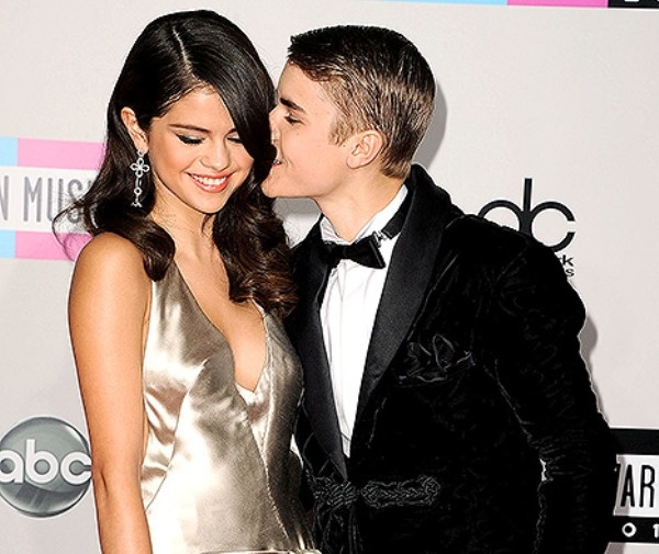 Justin Bieber ke ve trai nghiem song thu cung Selena Gomez hinh anh