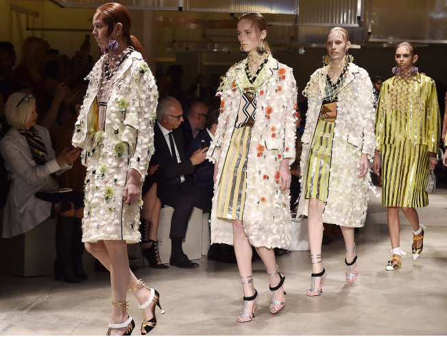 5 diem nhan trong BST Prada tai Tuan le thoi trang Milan hinh anh