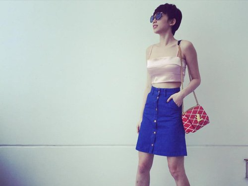 Nhung kieu chan vay mac la dep cua Hoang Thuy Linh, Toc Tien hinh anh