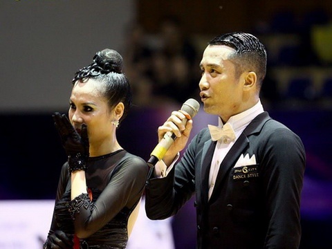 Hong Viet - Thu Trang chia tay san dau khieu vu the thao bang dieu Slow Waltz hinh anh