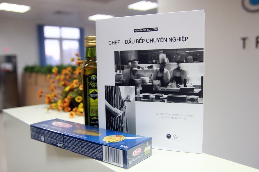 'Chef – Dau bep chuyen nghiep': Hanh trang cho nguoi lam bep hinh anh