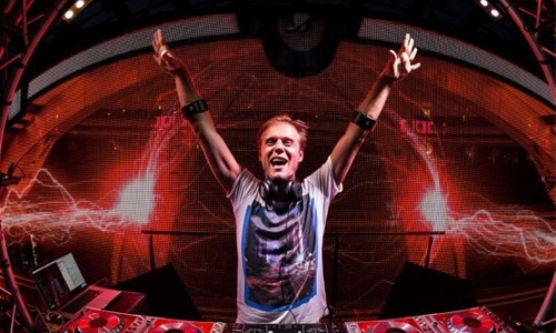 Armin van Buuren trinh dien cong nghe armband o Viet Nam hinh anh