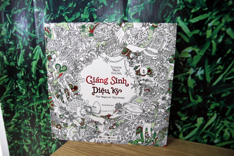 'Giang sinh dieu ky': Sach to mau cho mua Noel hinh anh