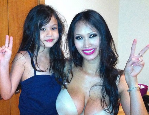 Phap de nghi dan do nu DJ goc Viet hinh anh