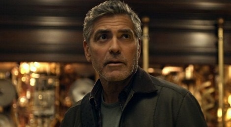 George Clooney phan ung truoc
