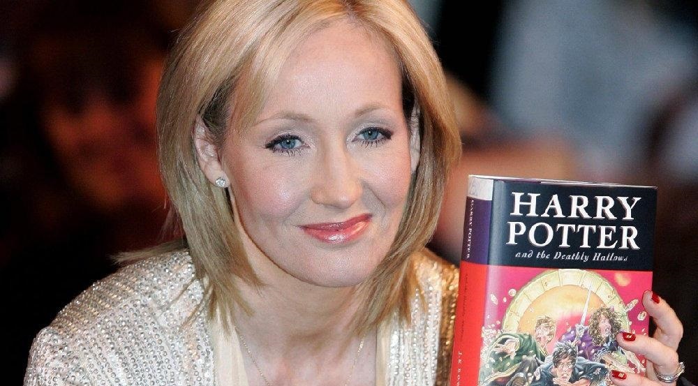 JK Rowling bo tui 10,7 trieu USD tu series 'Harry Potter' hinh anh