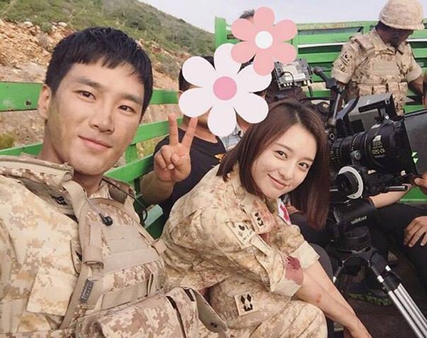 Kim Ji Won khong muon bi so sanh voi Song Hye Kyo hinh anh