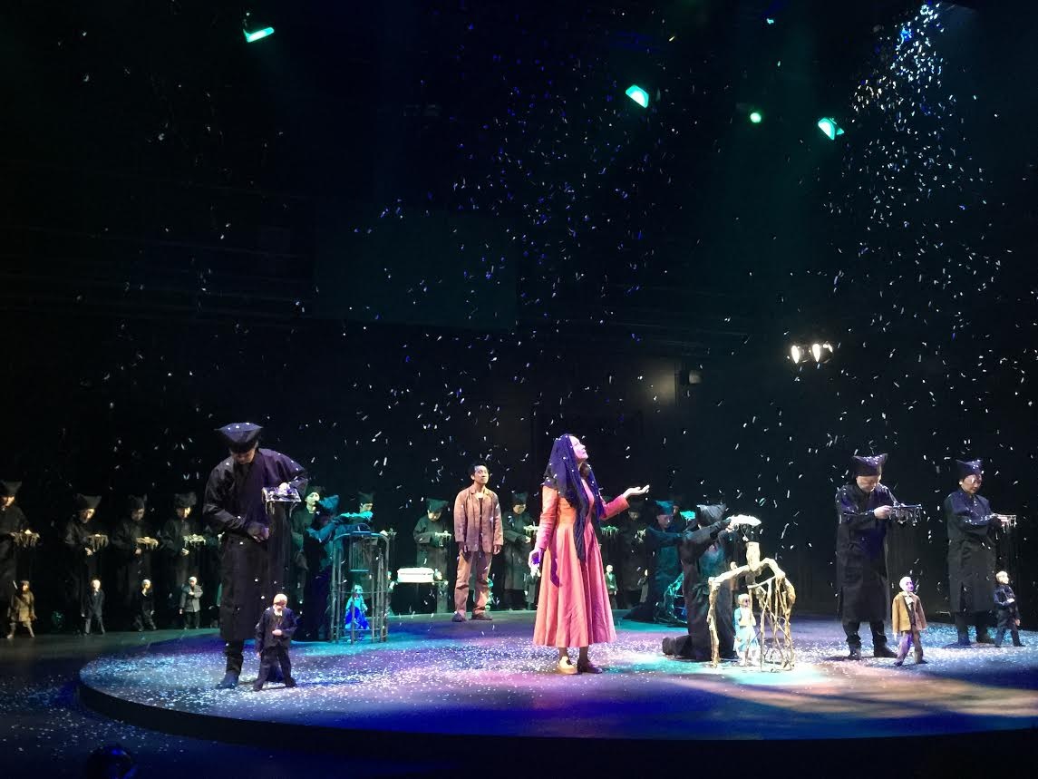 'Vit troi trung doc' tro thanh tac pham hop tac Viet - Nhat hinh anh