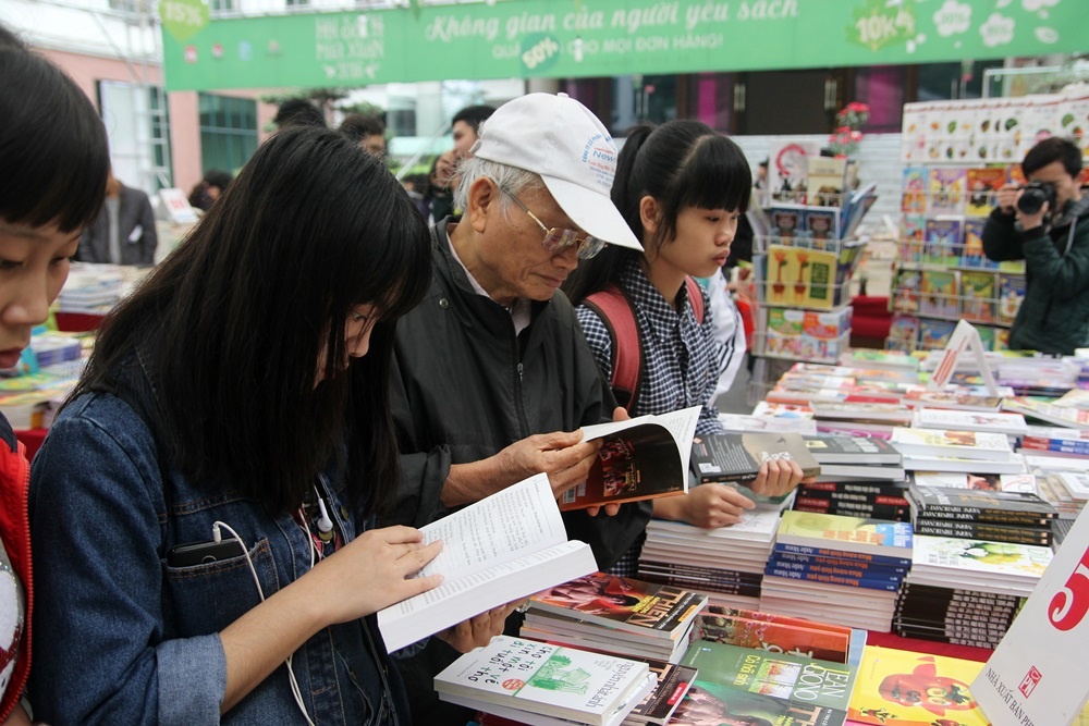 Khai mac Hoi sach mua xuan 2016 hinh anh