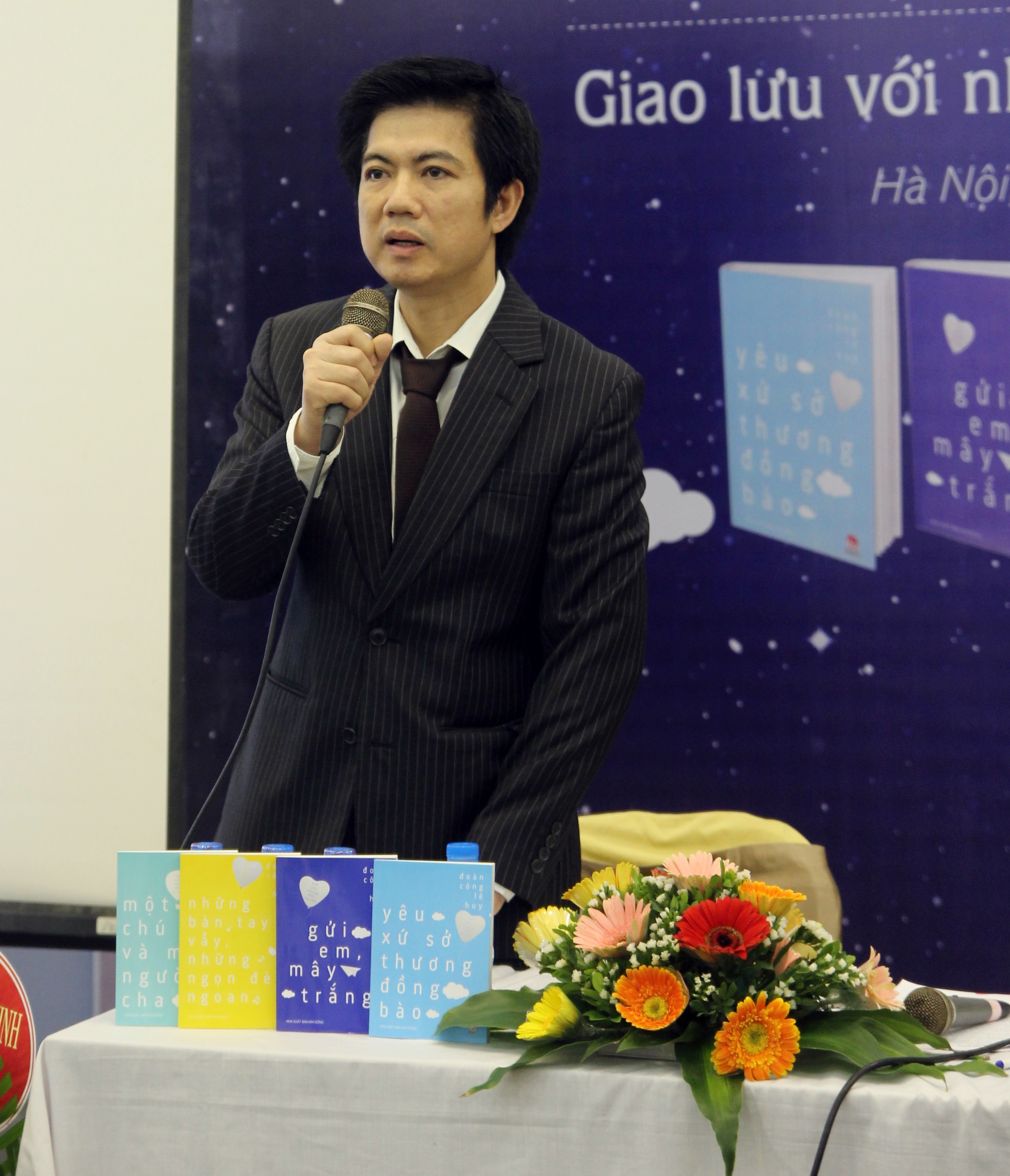 sach moi cua tac gia Doan Cong Le Huy anh 1