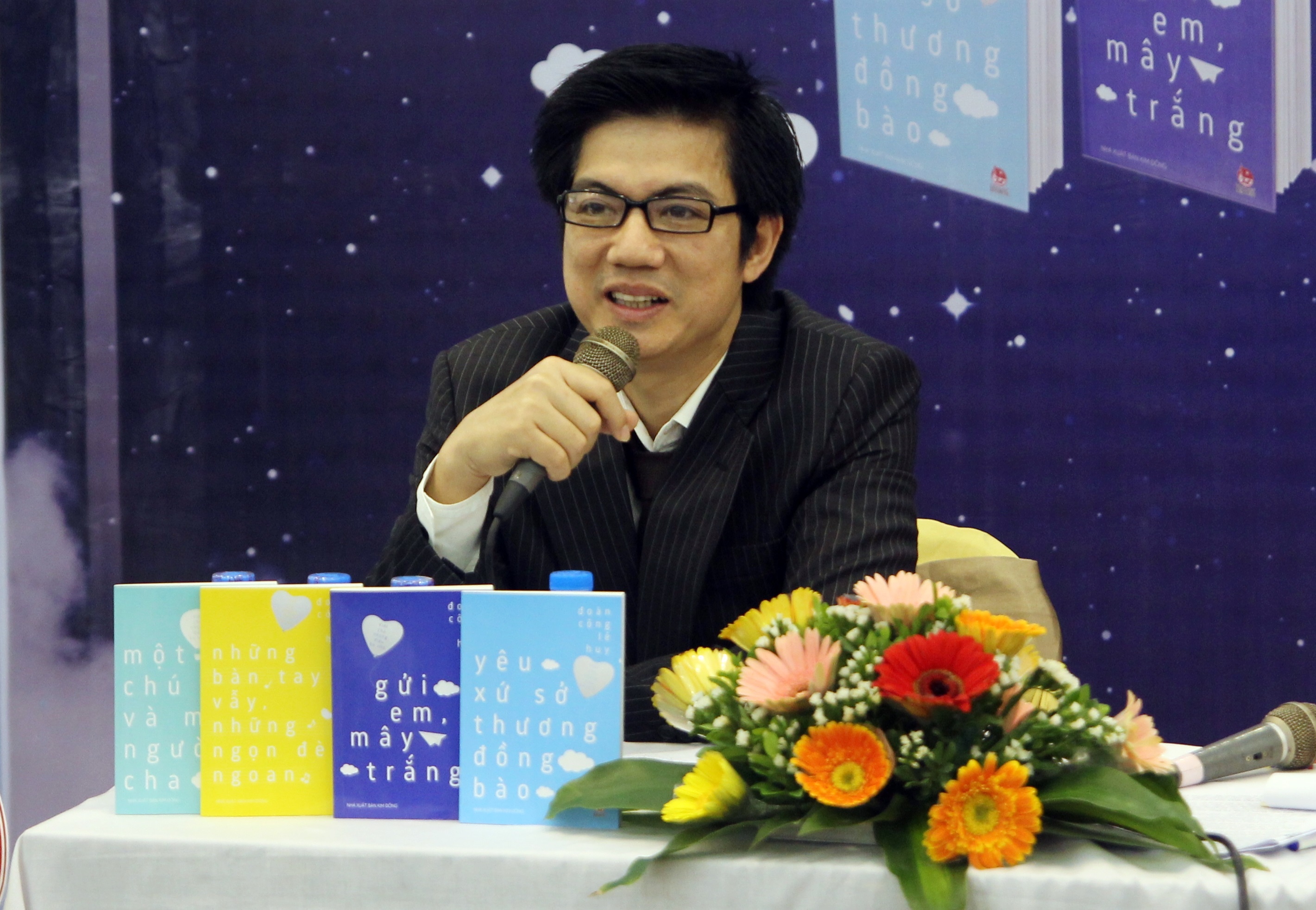 Xuc cam kho quen trong buoi ra mat 'Nhung dieu nho be' hinh anh