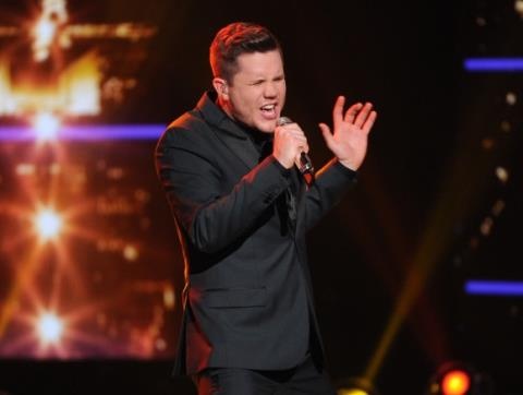 Ngoi vi quan quan American Idol mua cuoi da co chu hinh anh