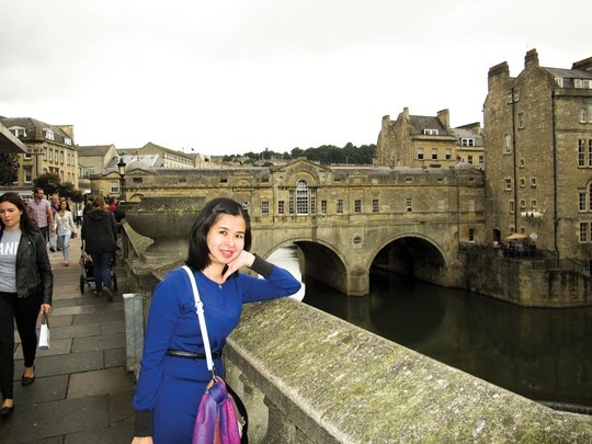 phiên bản tiếng Anh Cung đường vàng nắng ảnh 3 phien ban tieng Anh Cung duong vang nang anh 3